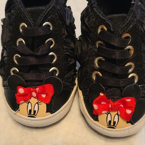 Disney Minnie Mouse high top slip on runners - Picture 4 of 7